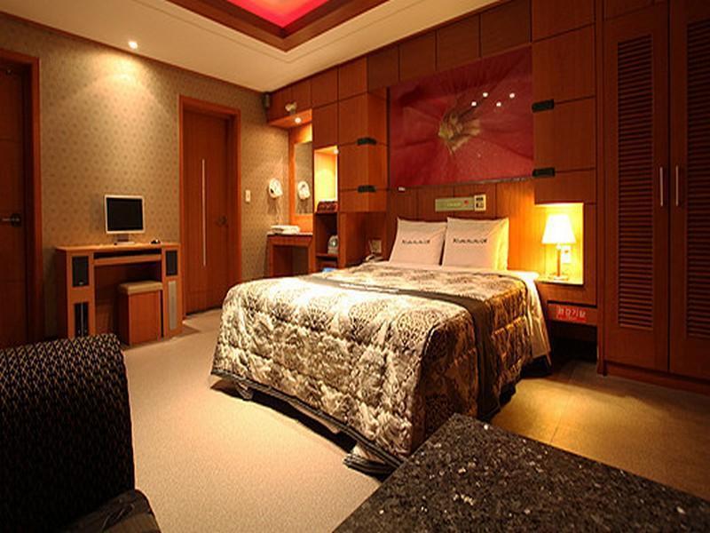 סוואן Rampart Hotel מראה חיצוני תמונה